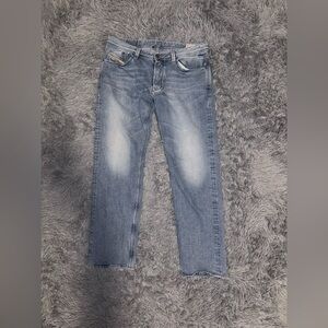 Diesel Men’s Larkee Regular Fit Straight Leg Medium Wash Blue Jeans Size W34 L32